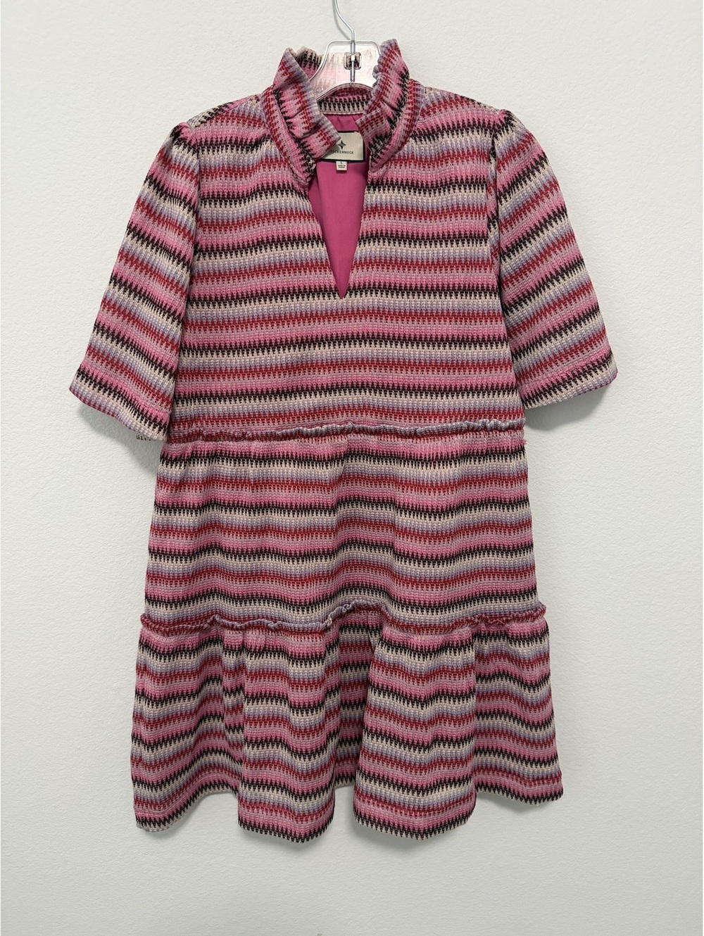 Tuckernuck Short Sleeve Ruffled V-Neck Tiered Chevron Knit Dress Women's Size S